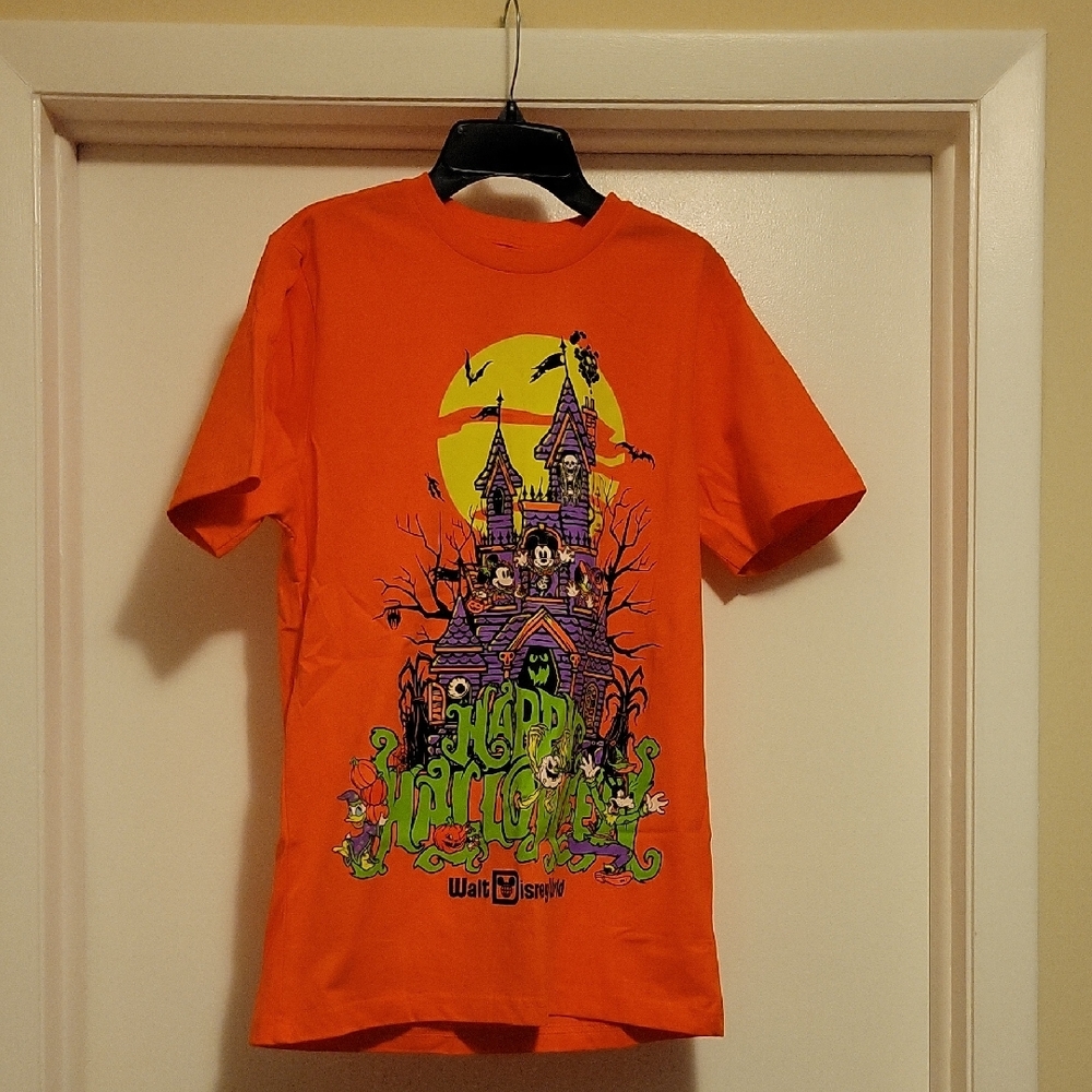 NWT: Disney Parks Mickey and Friends Happy Halloween Tee